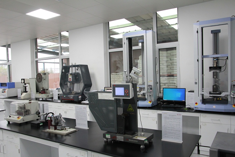 青島中新華美塑料有限公司研發測試室